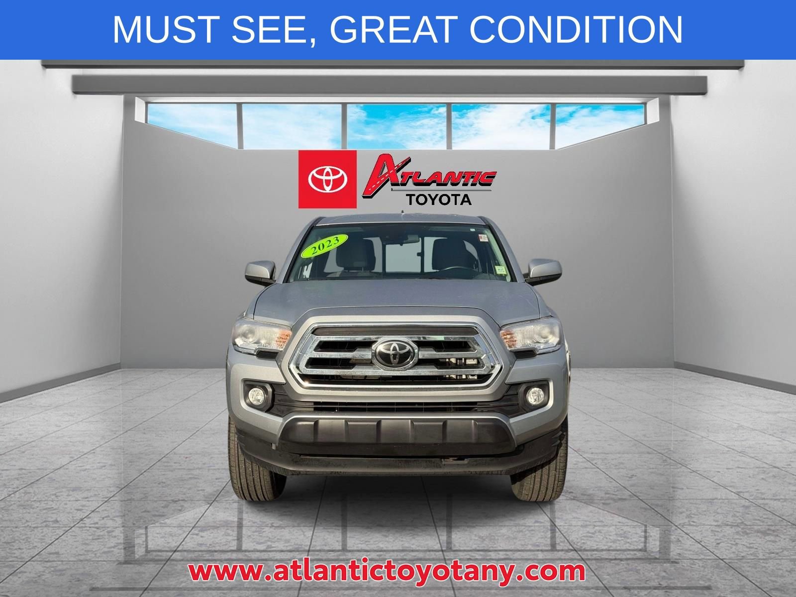 Used 2023 Toyota Tacoma SR5 RWD image 2