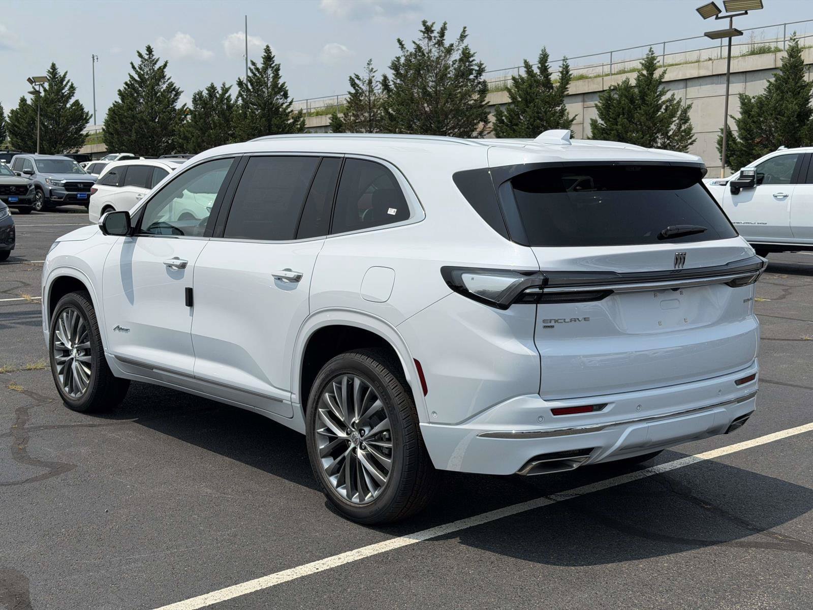 New 2026 Buick Enclave Avenir w/ Super Cruise Package AWD/4WD image 3