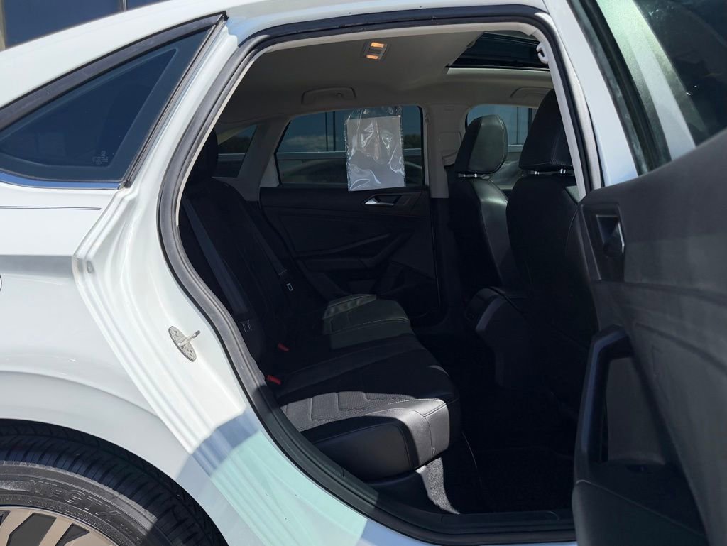 Used 2019 Volkswagen Jetta SEL Premium FWD image 19