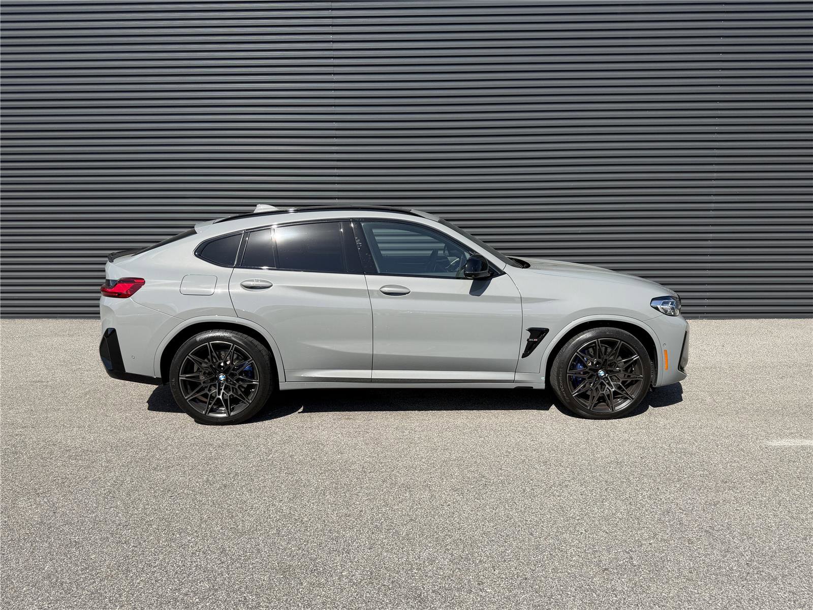 Used 2025 BMW X4 M w/ Competition Package image 8