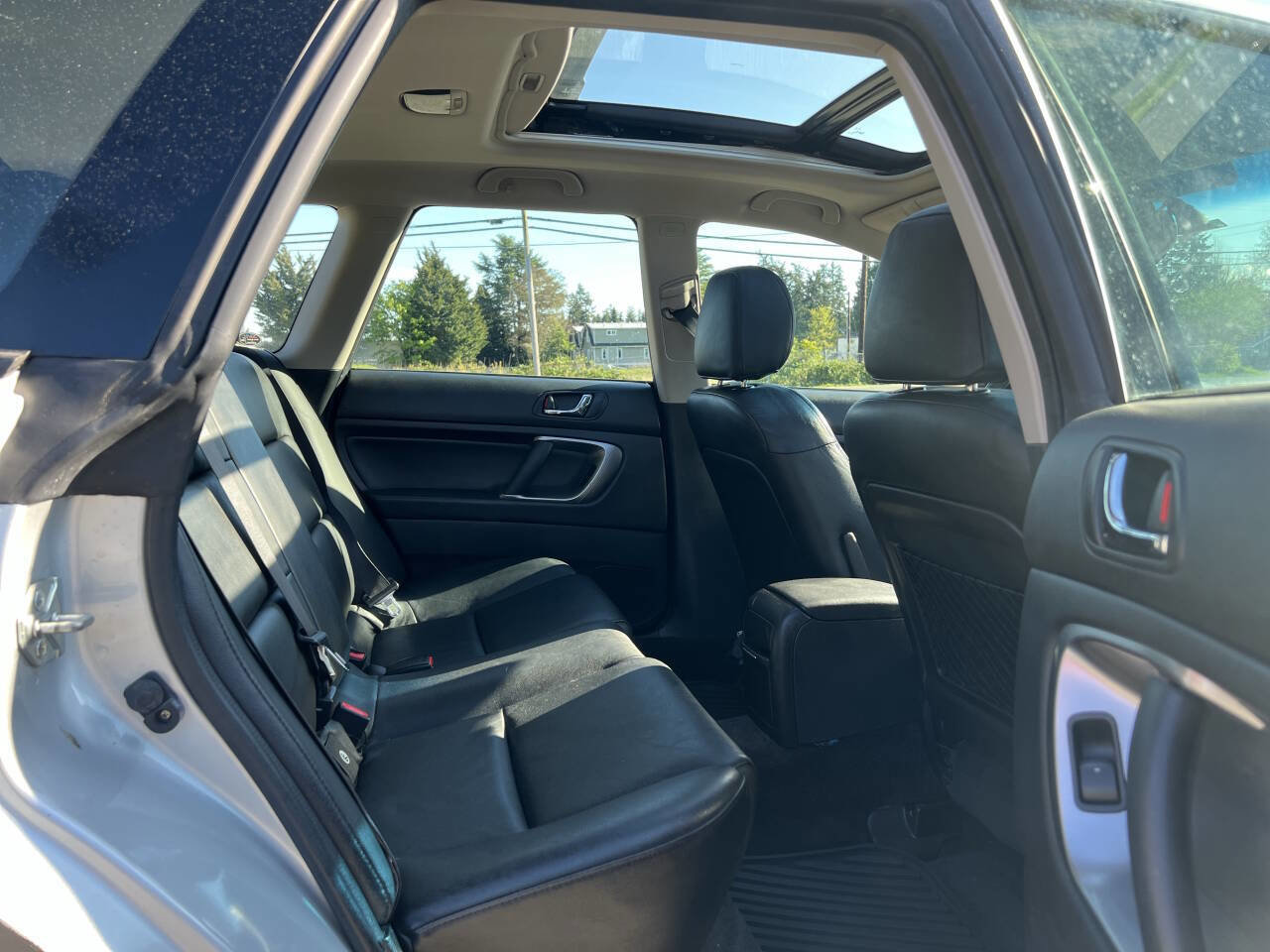 Used 2005 Subaru Outback 2.5i Limited AWD/4WD image 23