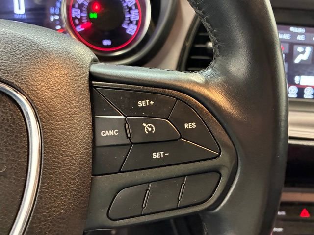 Used 2023 Dodge Challenger SXT image 14