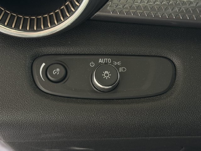 New 2026 Chevrolet Trax ACTIV w/ Driver Confidence Package FWD image 18