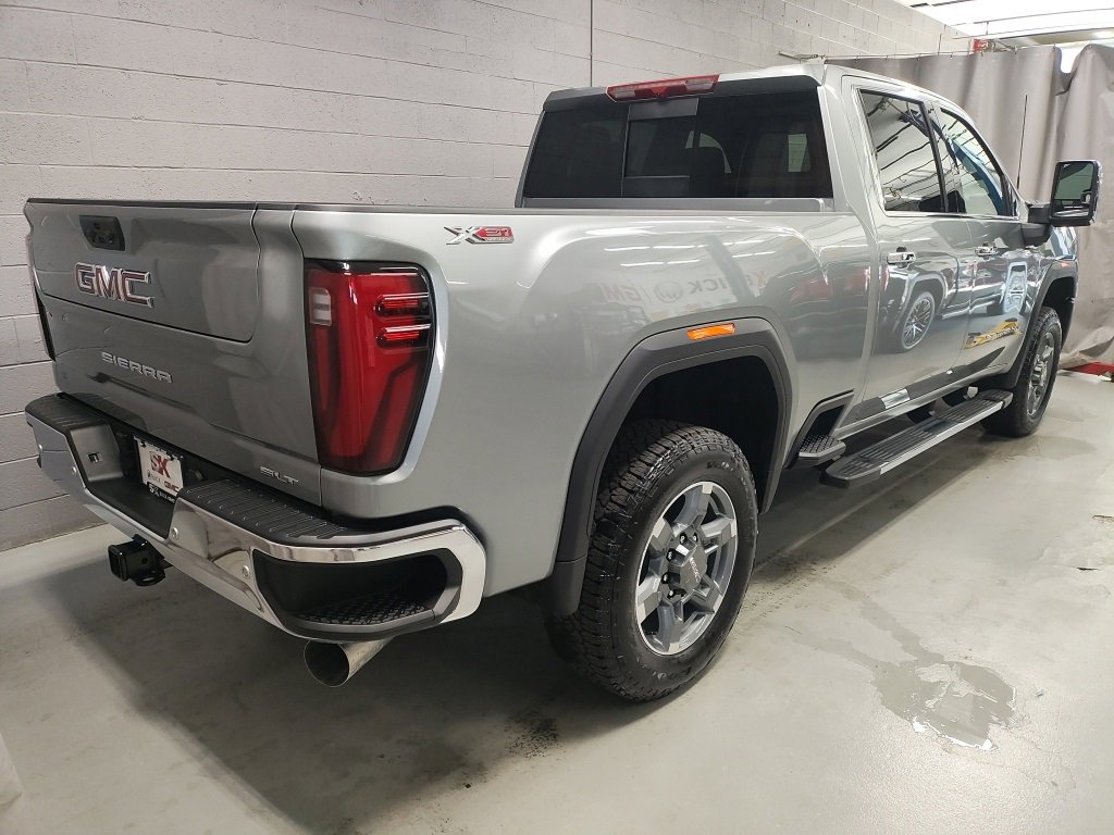 New 2026 GMC Sierra 2500 SLT image 2