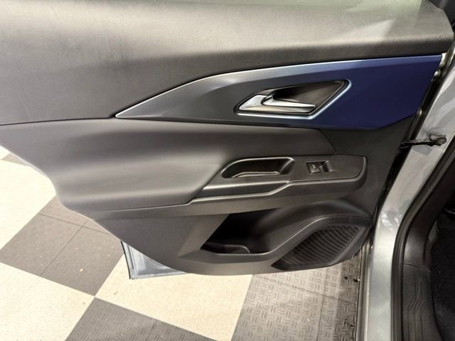 New 2026 Chevrolet Equinox EV LT AWD/4WD image 18