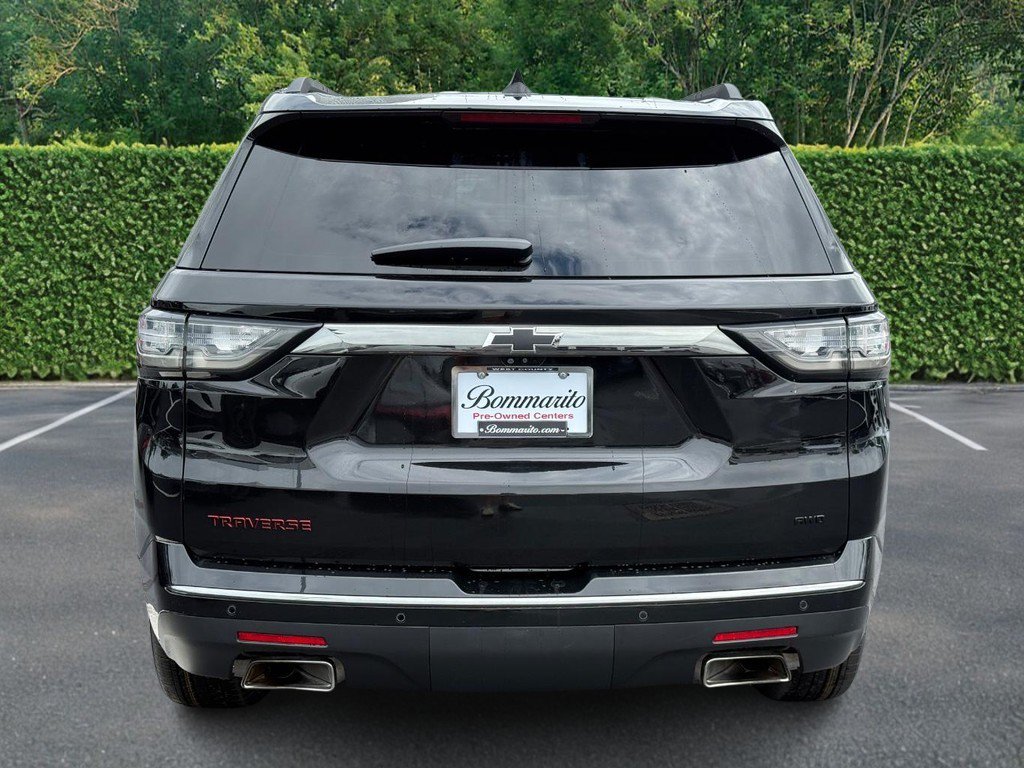 Used 2020 Chevrolet Traverse Premier w/ Redline Edition AWD/4WD image 5