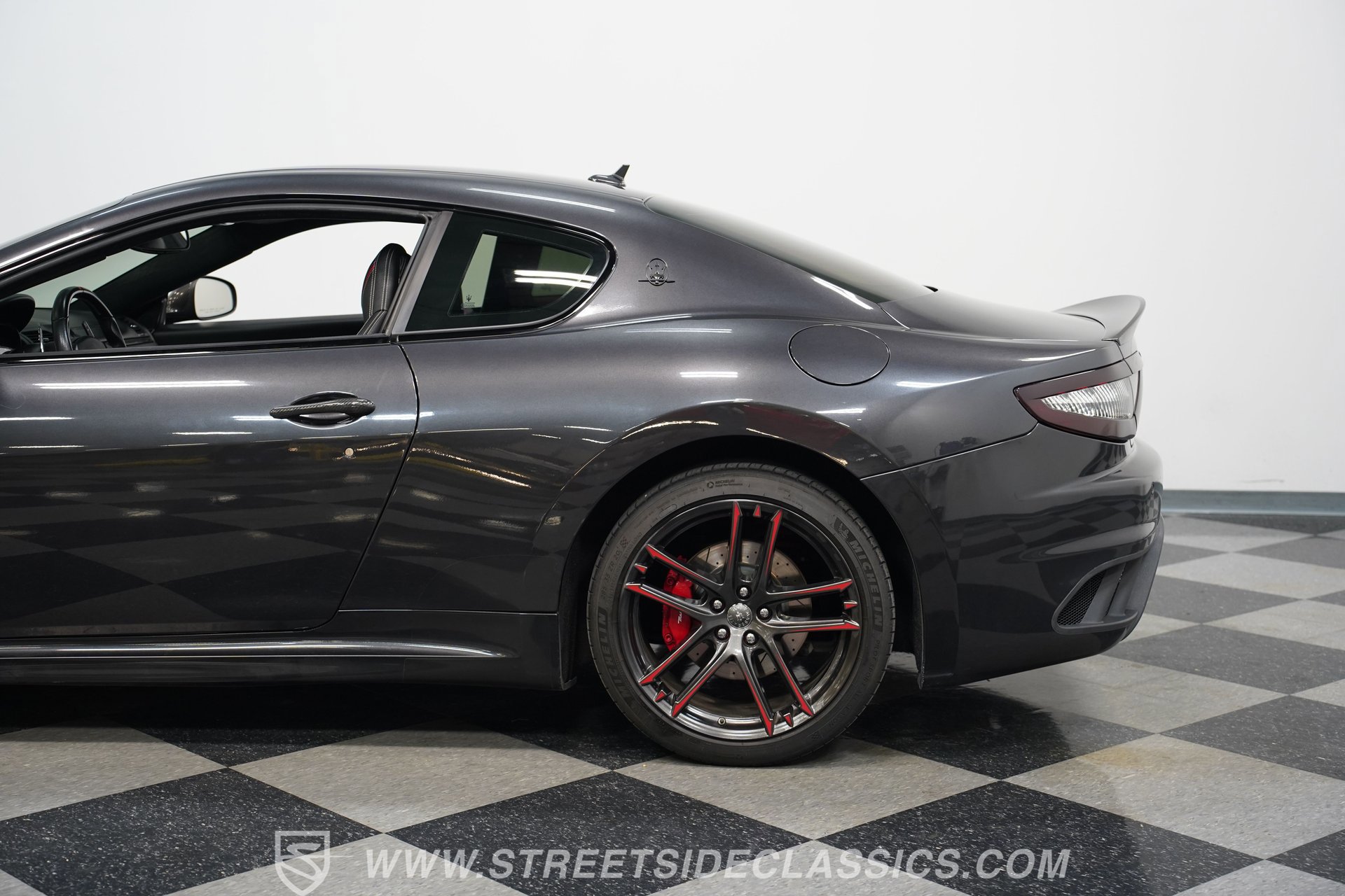 Used 2015 Maserati GranTurismo MC Centennial image 23