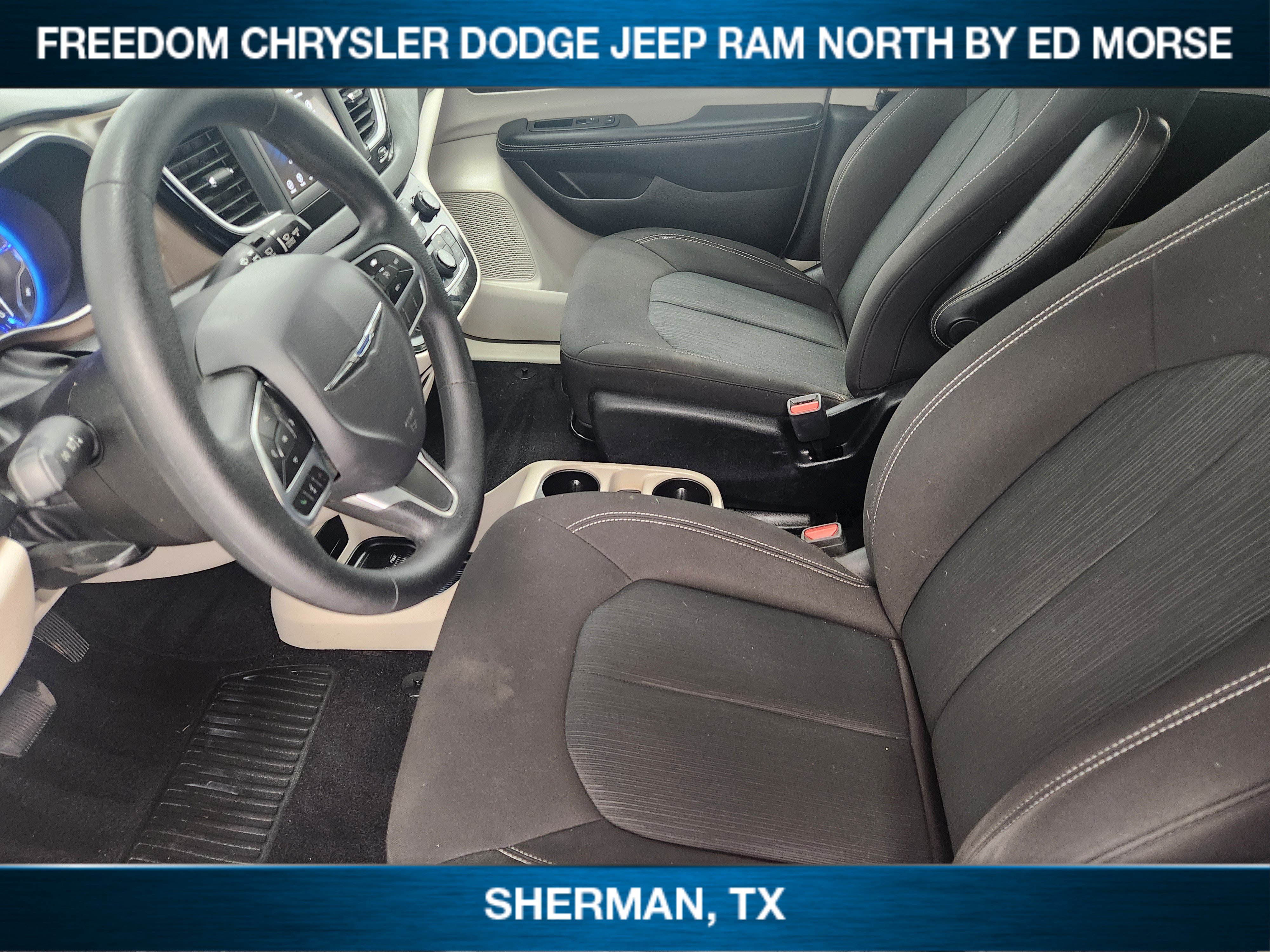 Used 2021 Chrysler Voyager L FWD image 8