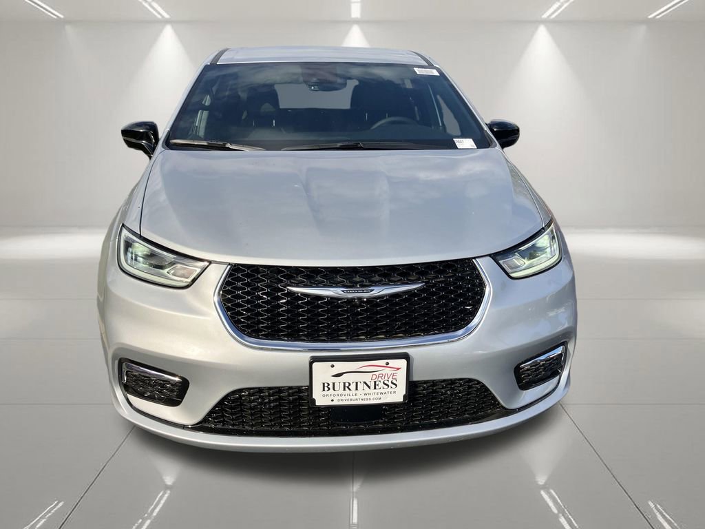 New 2026 Chrysler Pacifica Select image 3