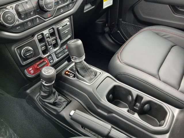 New 2026 Jeep Gladiator Rubicon w/ Steel Power Dome Hood Package AWD/4WD image 24