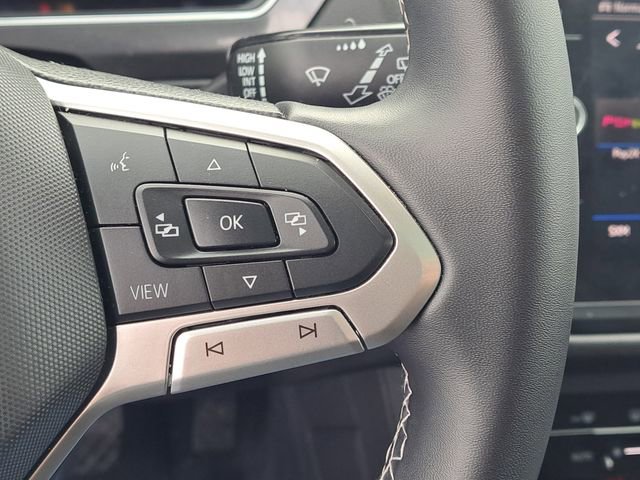 Used 2022 Volkswagen Tiguan SE image 12