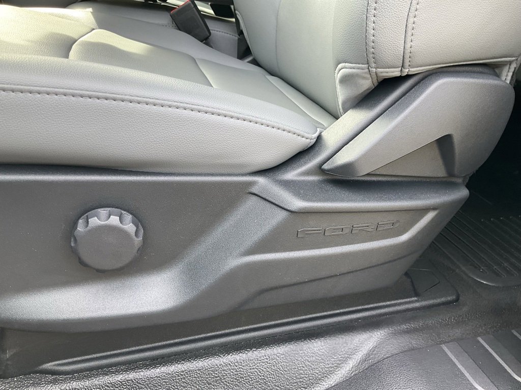 New 2026 Ford F350 XL w/ XL Chrome Package image 14