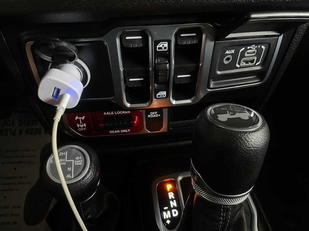 Used 2024 Jeep Wrangler Unlimited AWD/4WD image 33