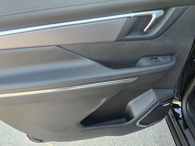 New 2026 Buick Enclave Sport Touring w/ LPO, Floor Liner Package image 9