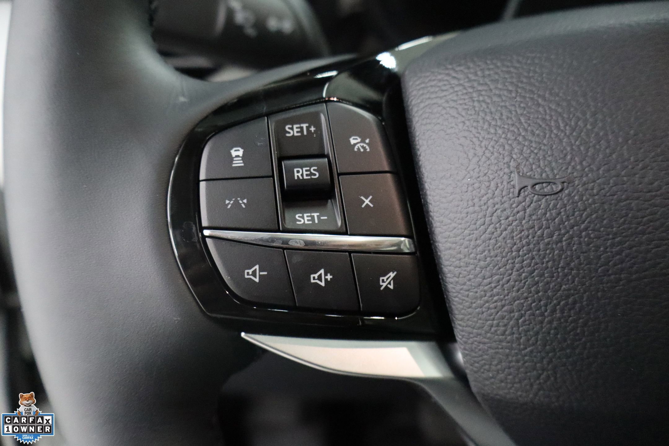 Used 2025 Ford Explorer Platinum w/ Ultimate Package image 16