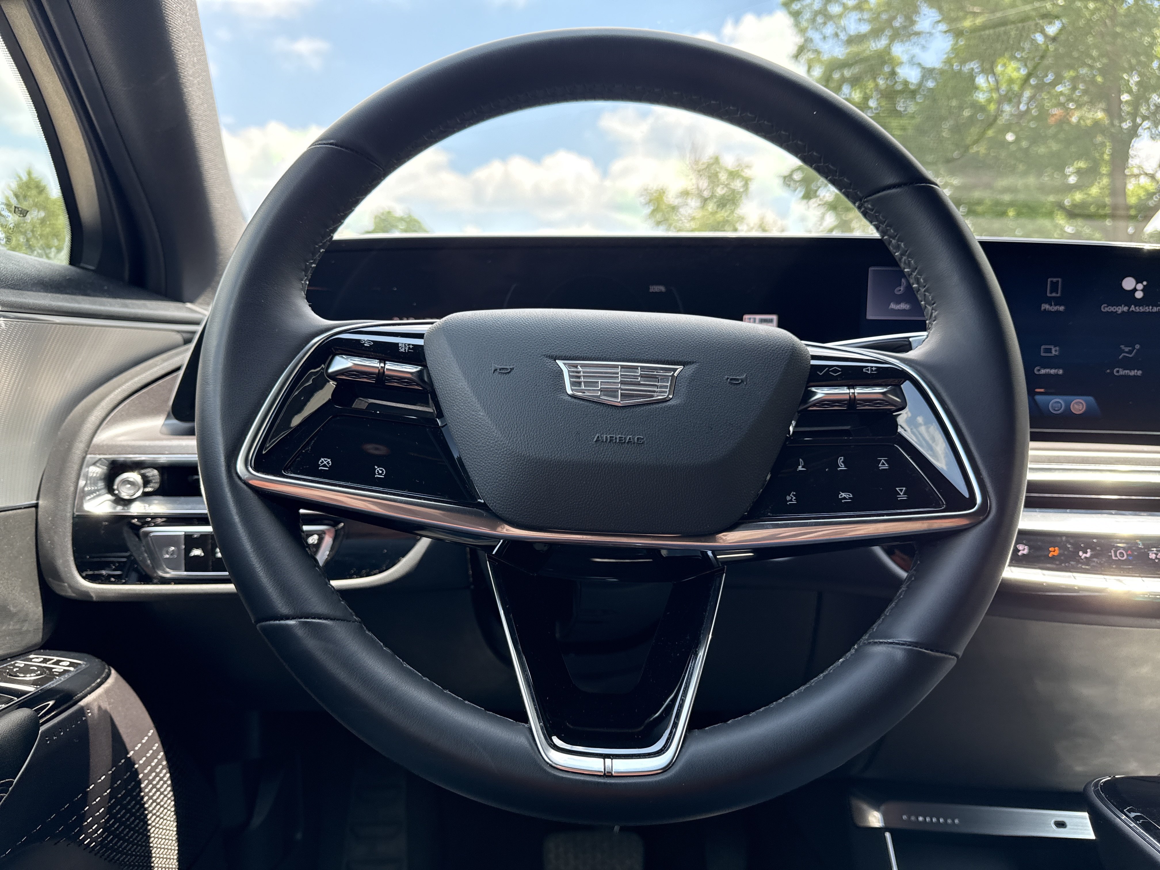 Used 2024 Cadillac Lyriq Tech AWD/4WD image 24