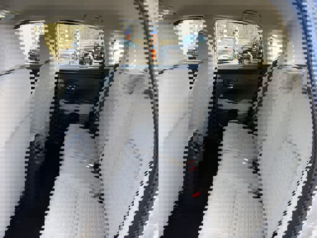 Used 2025 Honda HR-V LX image 28