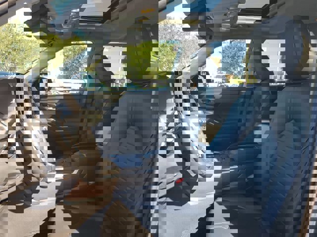 Used 2023 Toyota Highlander L image 13