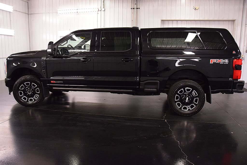 Used 2025 Ford F350 Platinum w/ FX4 Off-Road Package AWD/4WD image 4