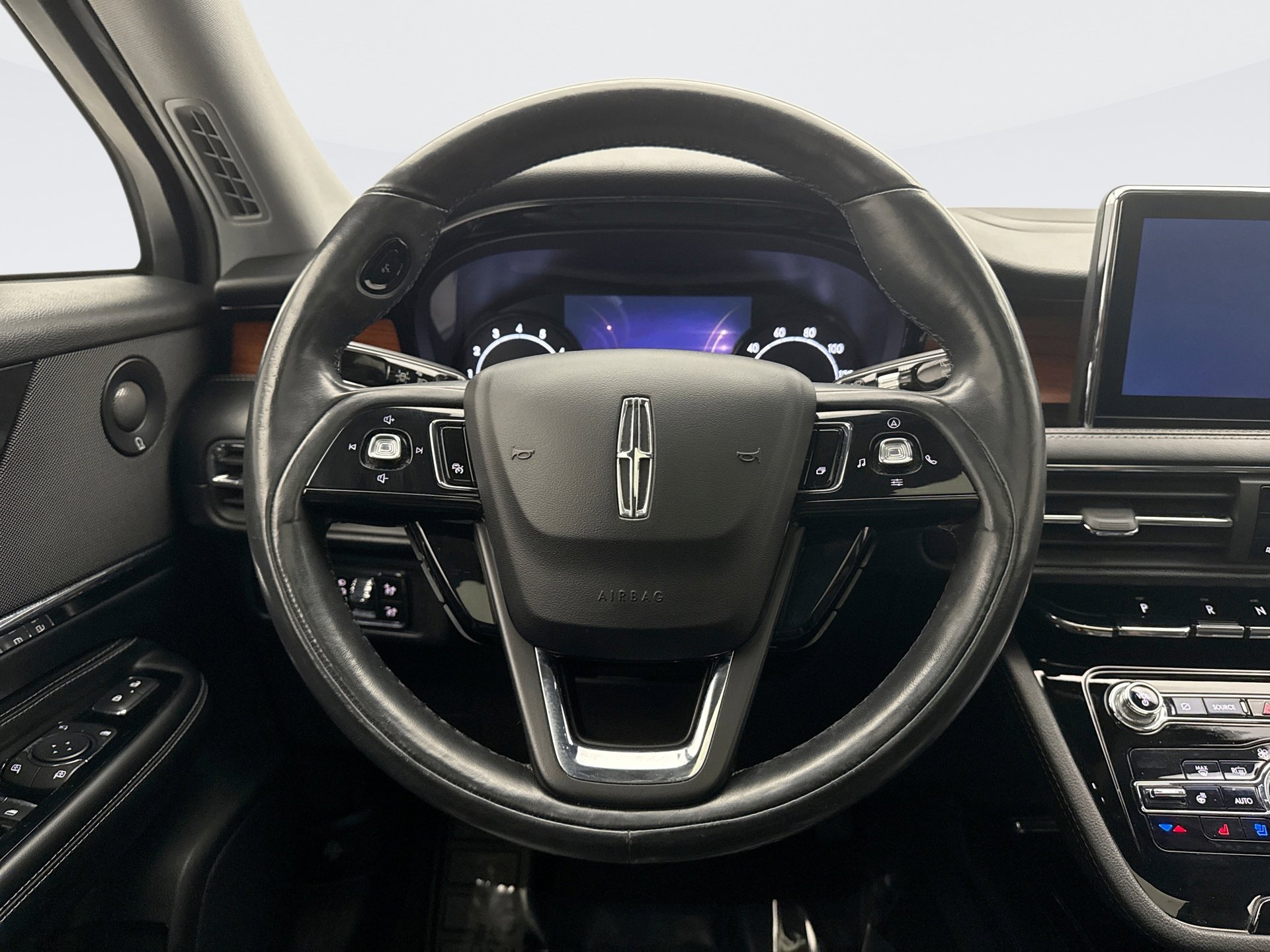 Used 2020 Lincoln Corsair Reserve w/ Equipment Group 201A image 12