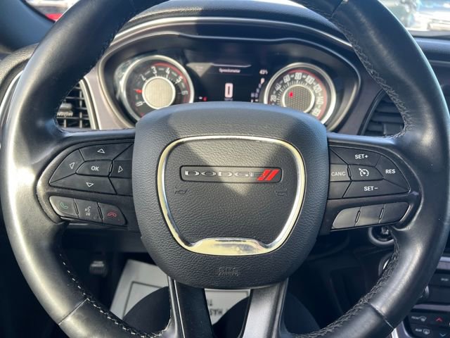 Used 2015 Dodge Challenger SXT image 23