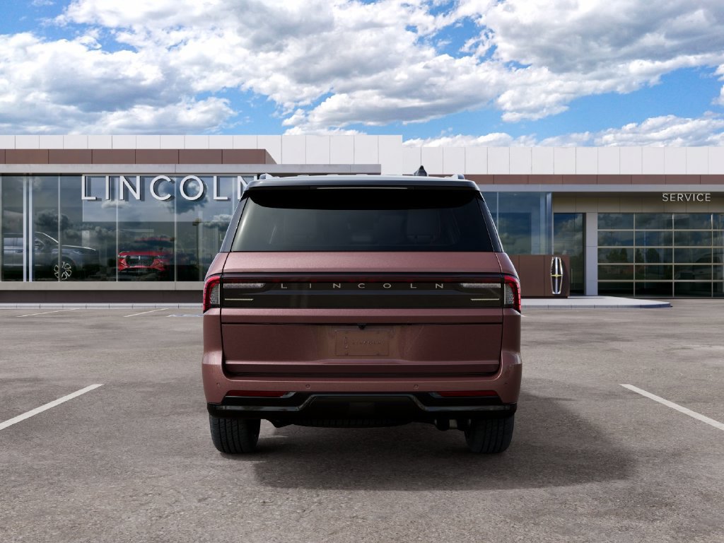 New 2027 Lincoln Navigator Black Label AWD/4WD image 4