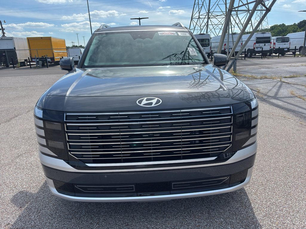 Used 2026 Hyundai Palisade Calligraphy FWD image 3