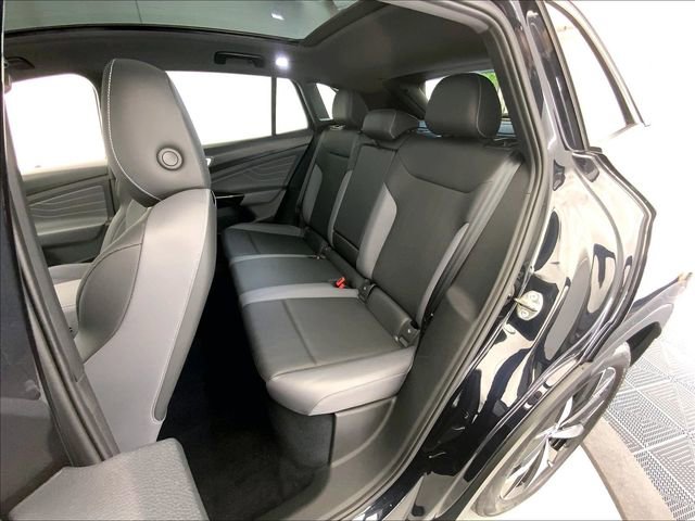 Used 2023 Volkswagen ID.4 S RWD image 23