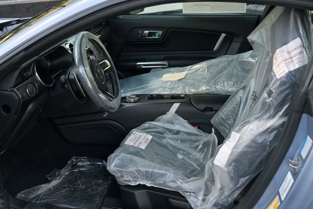 Used 2022 Ford Mustang Shelby GT500 w/ Carbon Fiber Track Pack image 22