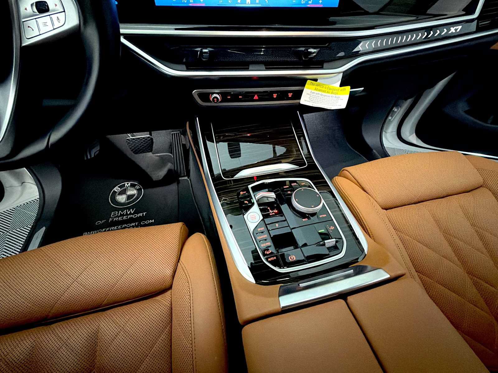 Used 2024 BMW X7 xDrive40i w/ Parking Assistance Package AWD/4WD image 18