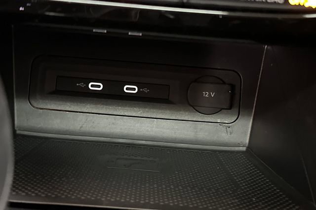 Certified 2023 Volkswagen Atlas SEL Premium image 39