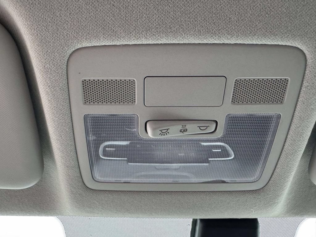Certified 2026 Hyundai Venue SEL FWD image 31