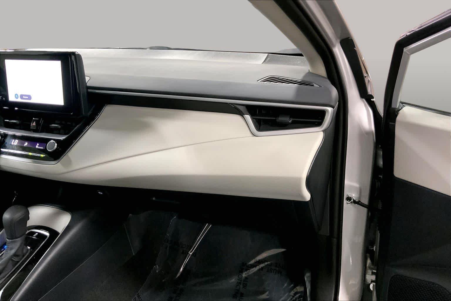 Used 2026 Toyota Corolla LE FWD image 19