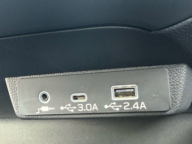 Used 2025 Subaru Forester Premium image 22