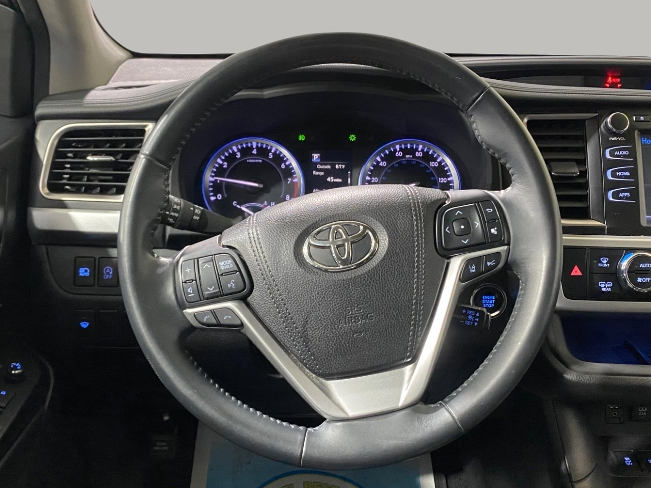 Used 2017 Toyota Highlander SE image 13