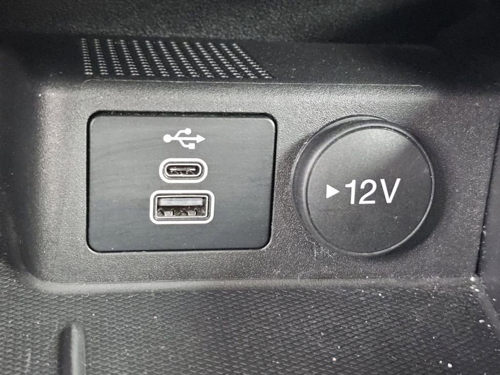 Used 2025 Ford Escape Active AWD/4WD image 14