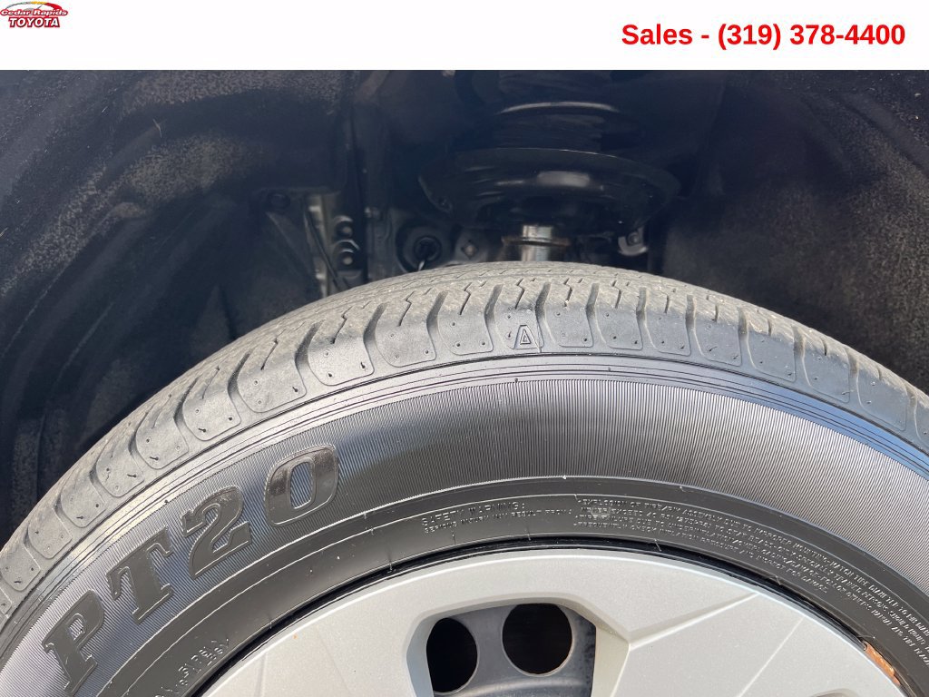 Used 2023 Toyota RAV4 LE AWD/4WD image 13