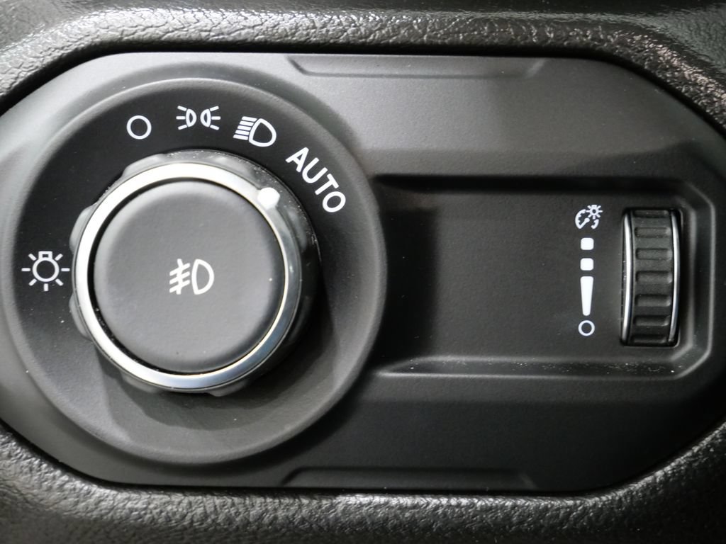 Used 2023 Jeep Wrangler Unlimited Sport AWD/4WD image 15