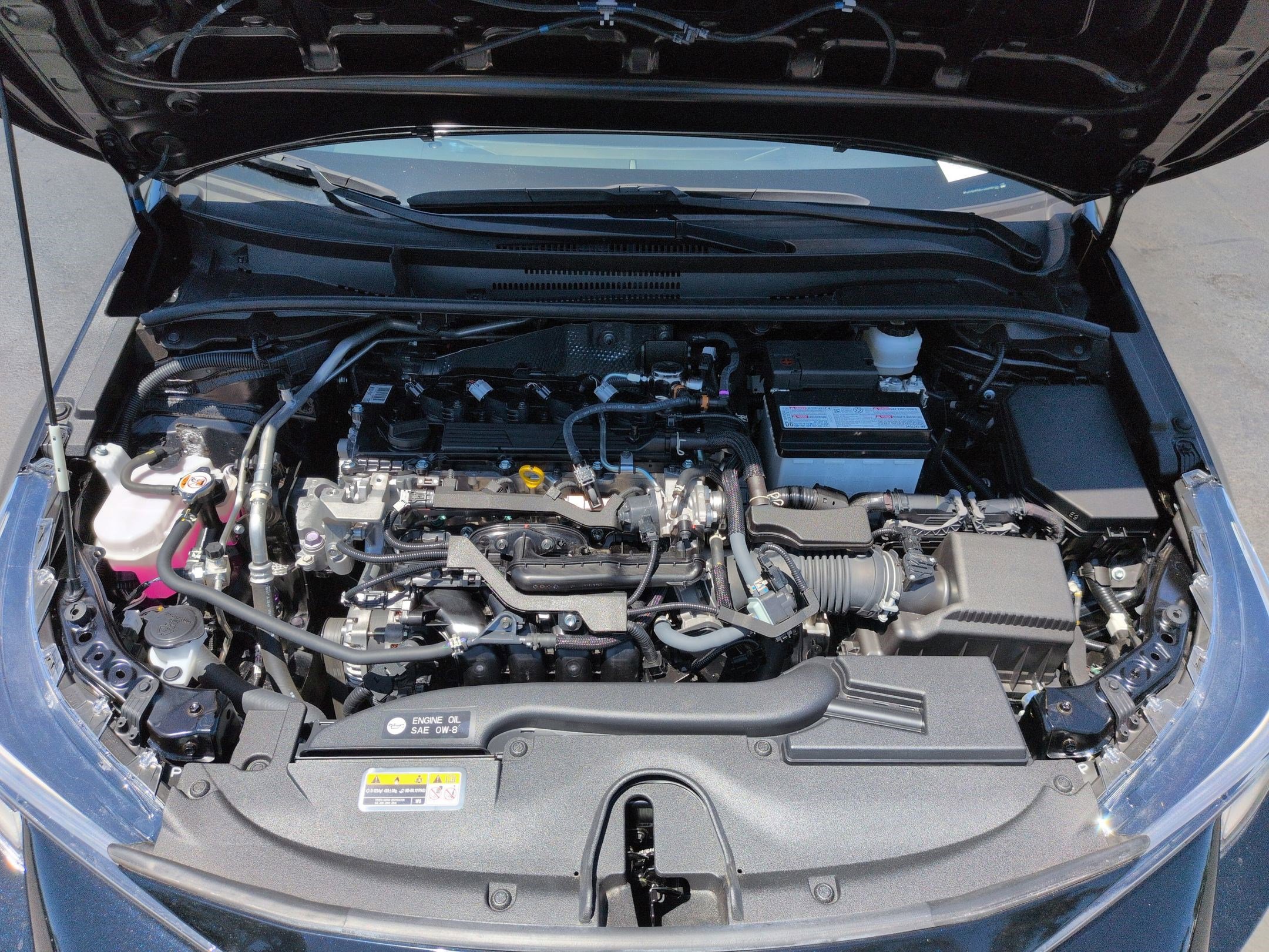 Used 2025 Toyota Corolla SE w/ SE Package FWD image 32