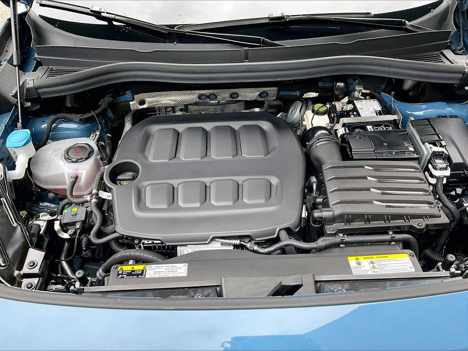 Certified 2025 Volkswagen Tiguan SE R-Line AWD/4WD image 9