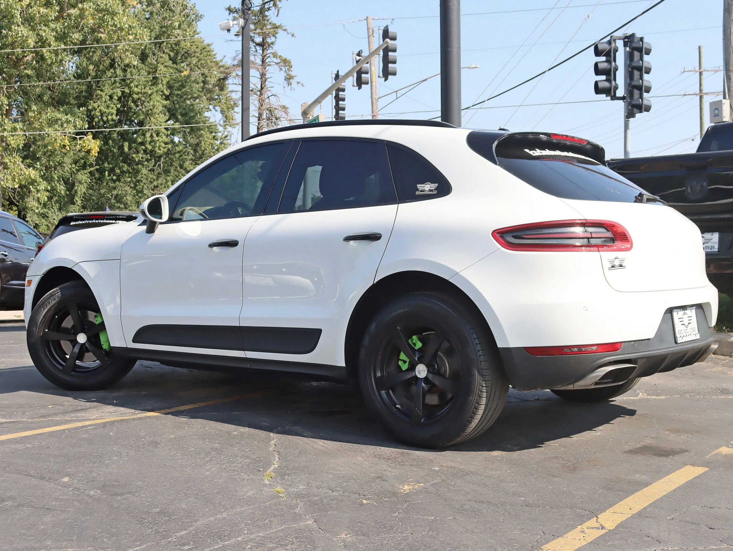 Used 2018 Porsche Macan Sport Edition image 10