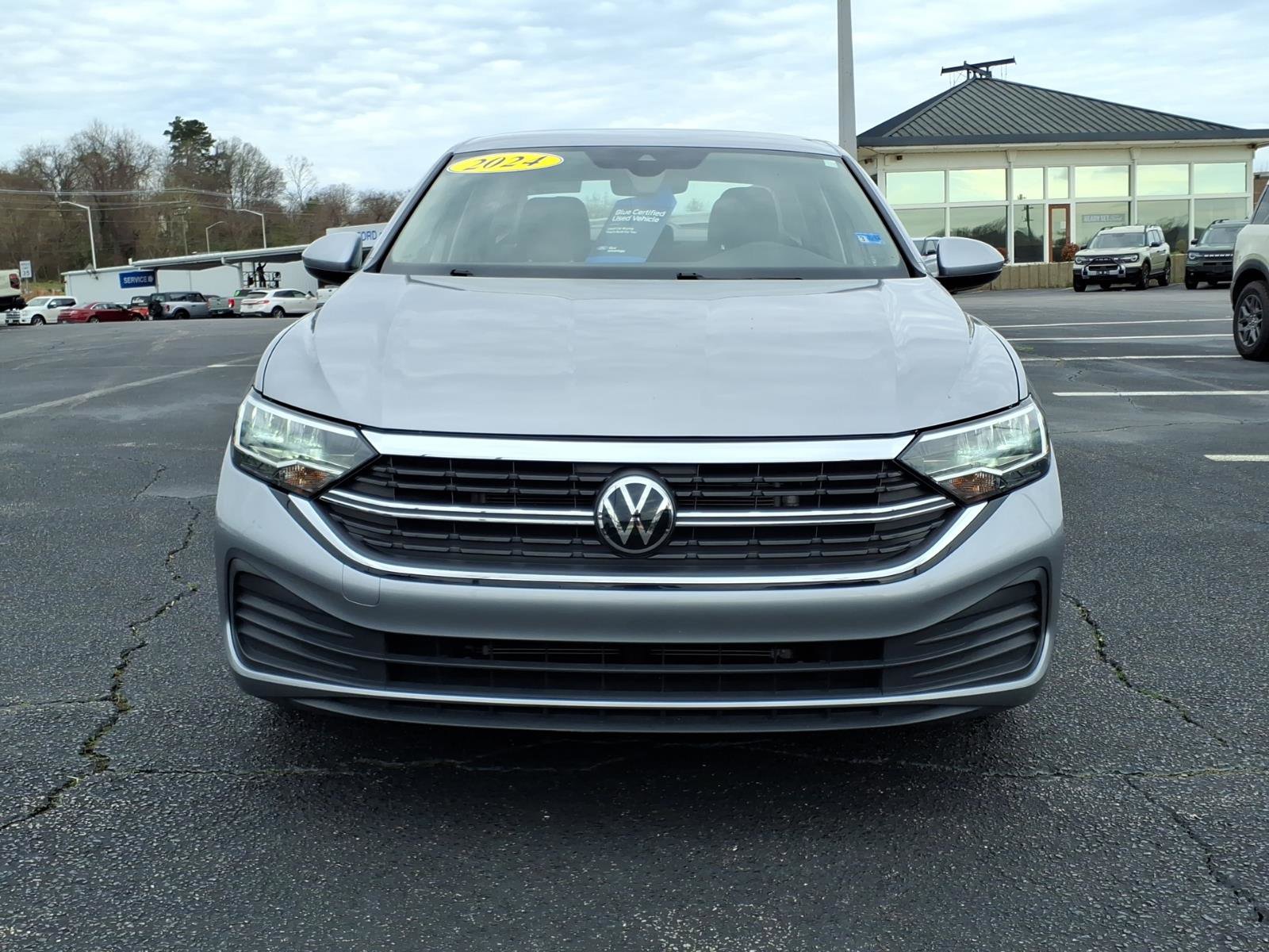 Used 2024 Volkswagen Jetta S image 3
