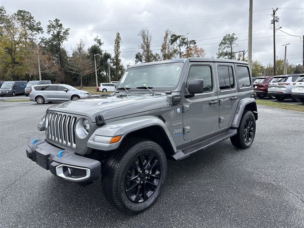 Used 2022 Jeep Wrangler Unlimited Sahara w/ Cold Weather Group image 7