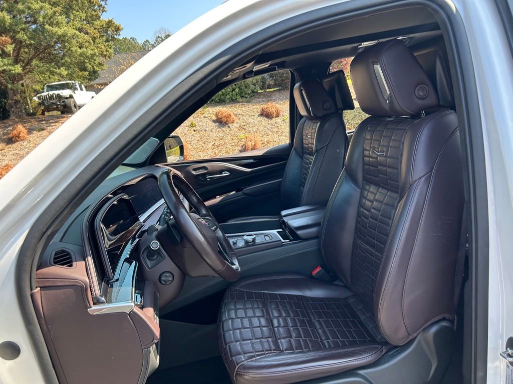 Used 2022 Cadillac Escalade ESV Sport Platinum image 40