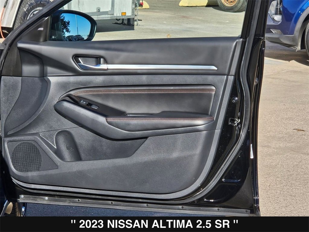 Used 2023 Nissan Altima 2.5 SR image 30