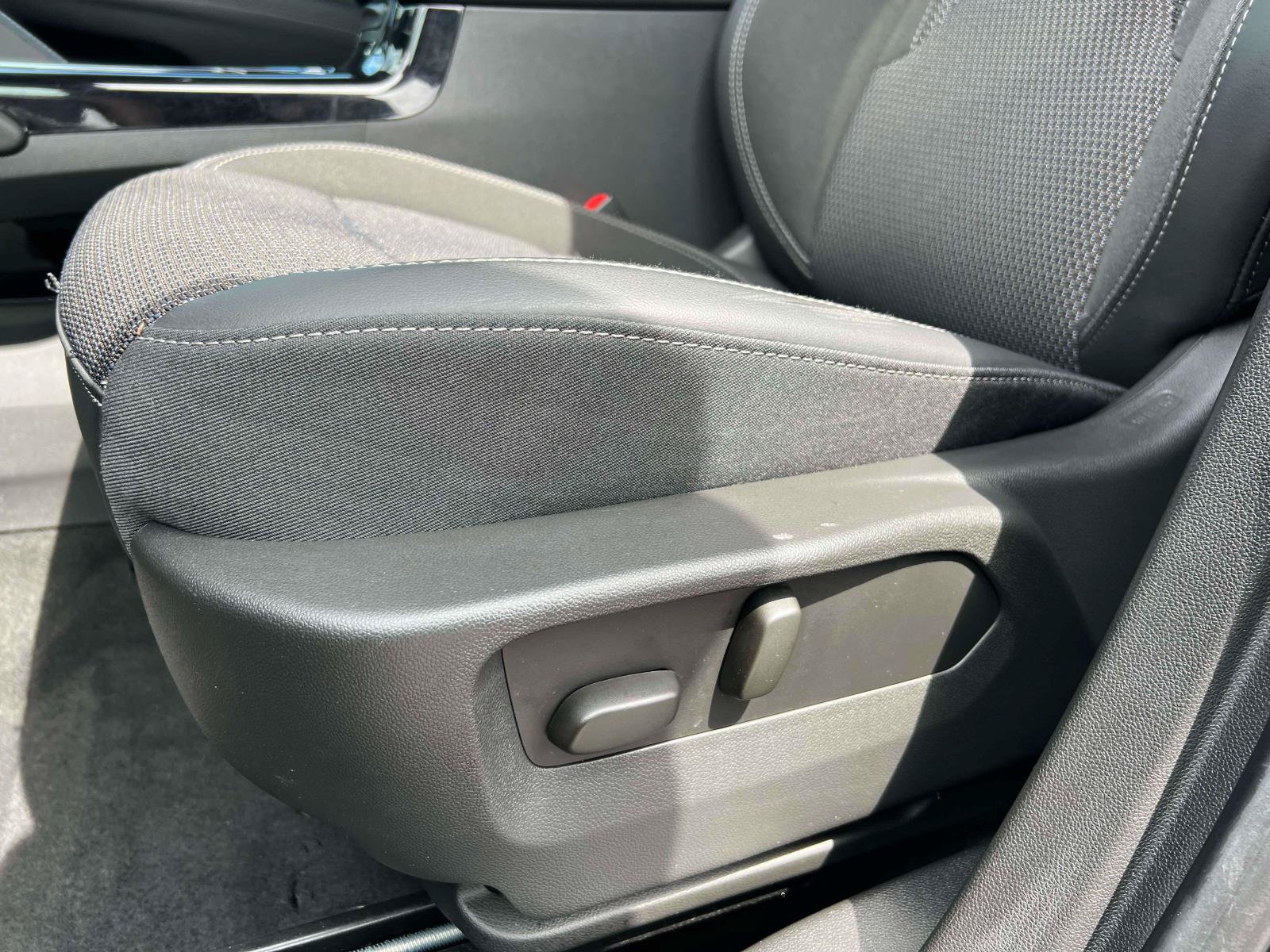 Used 2023 Buick Envision Preferred AWD/4WD image 16