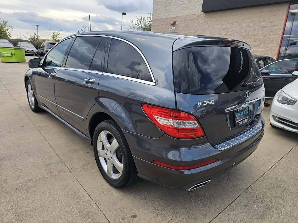Used 2011 Mercedes-Benz R 350 4MATIC image 7