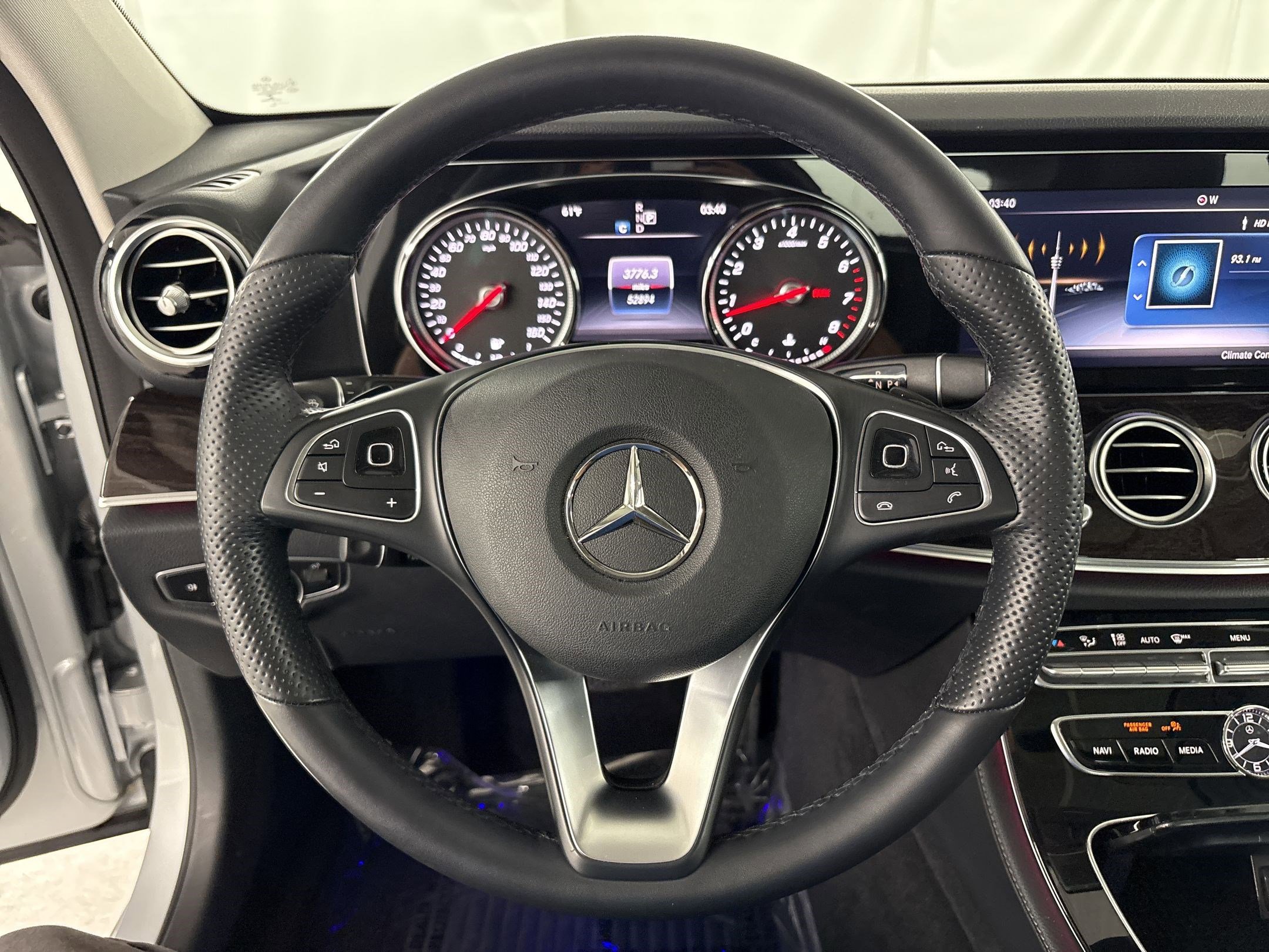 Certified 2018 Mercedes-Benz E 300 image 17