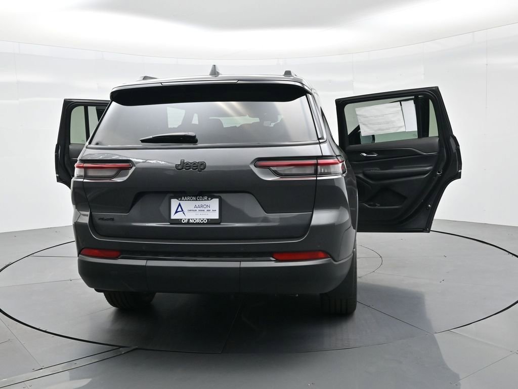 New 2025 Jeep Grand Cherokee L Laredo image 43