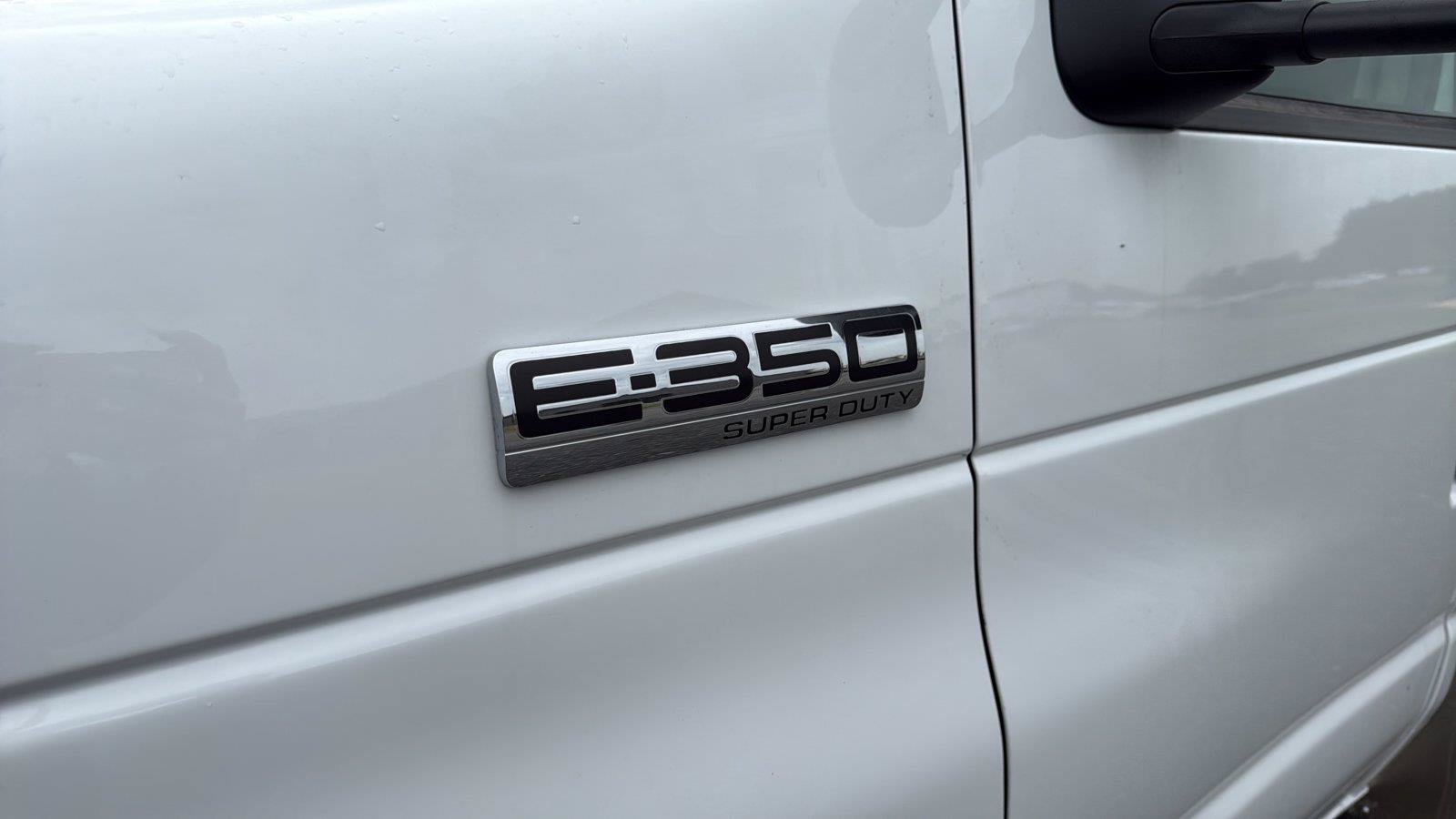 New 2027 Ford E-350 and Econoline 350 Super Duty w/ Power Equipment Group RWD image 29
